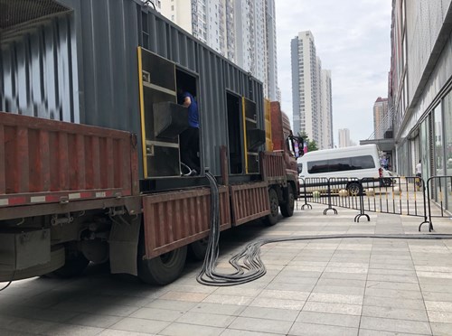 和平柴油发电机空气滤清器在不同季节的更换周期是否有差异？